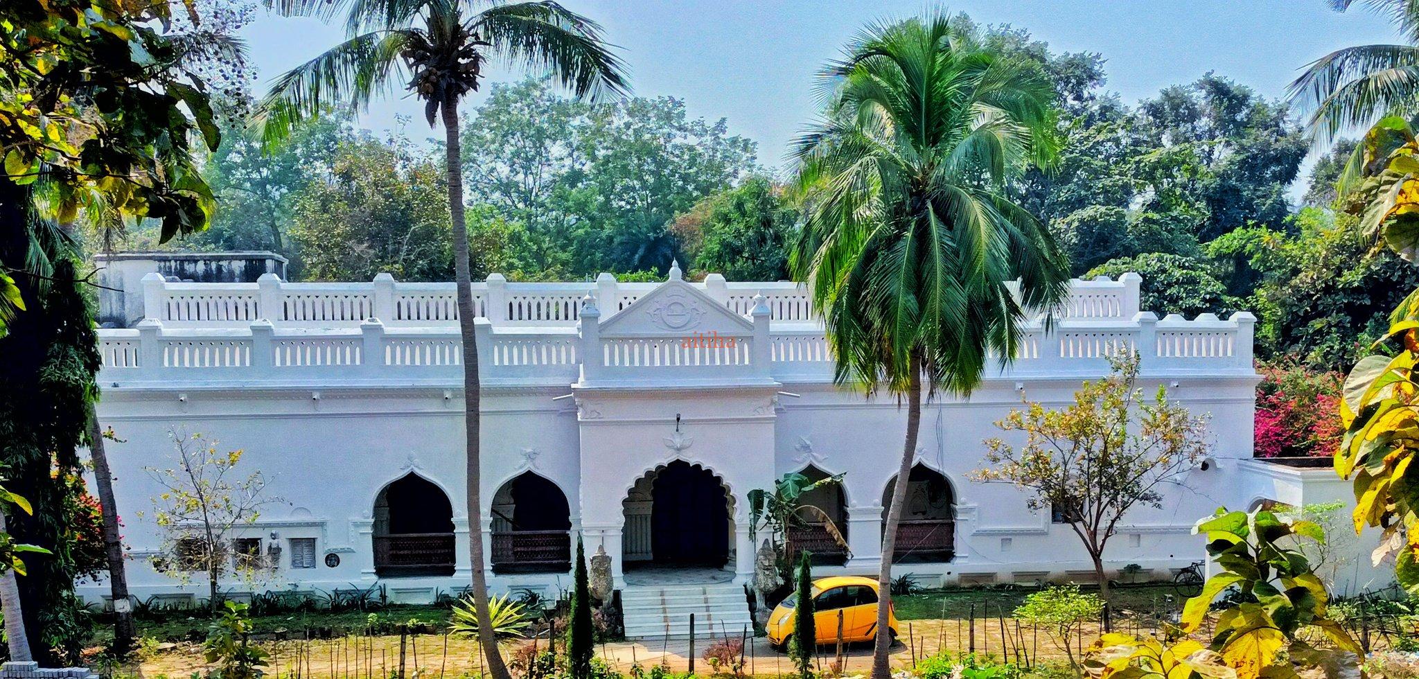 Hindol Palace Walks